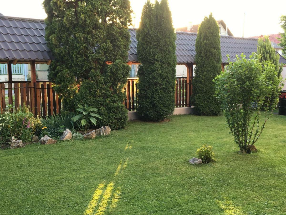 Penzion Saty Liptovske Sliace Buitenkant foto